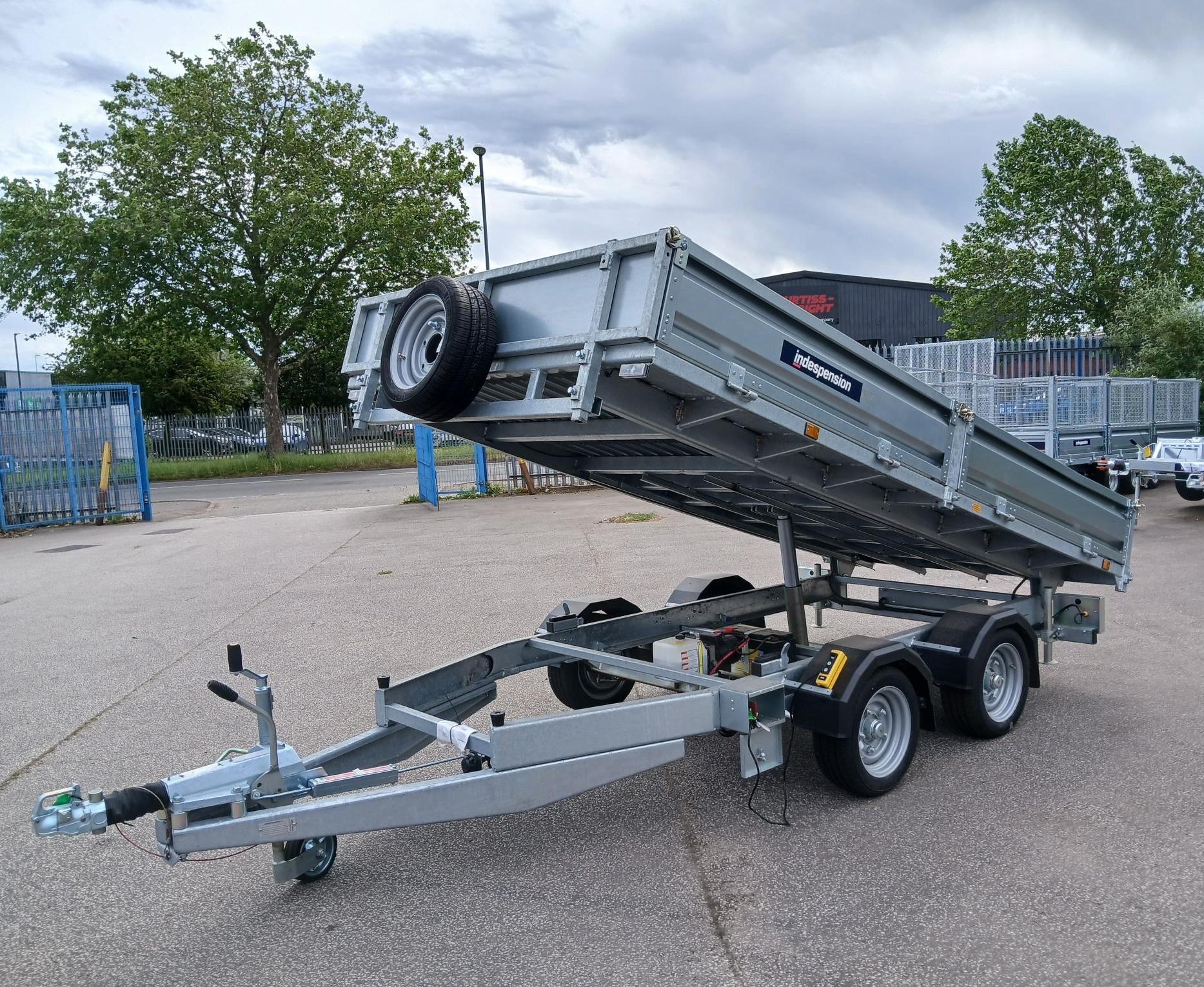 Tipper 4.jpg