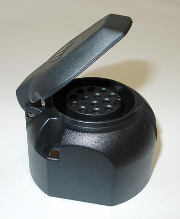 13PIN Black Plastic Trailer Socket Image 10